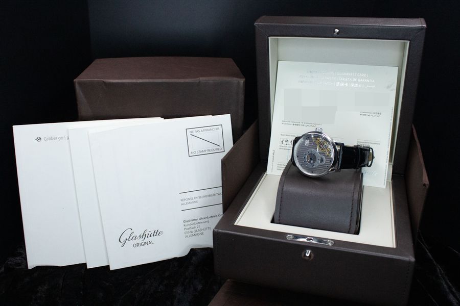 Glashutte Original PanoMaticInverse 1-91-02-02-02-30